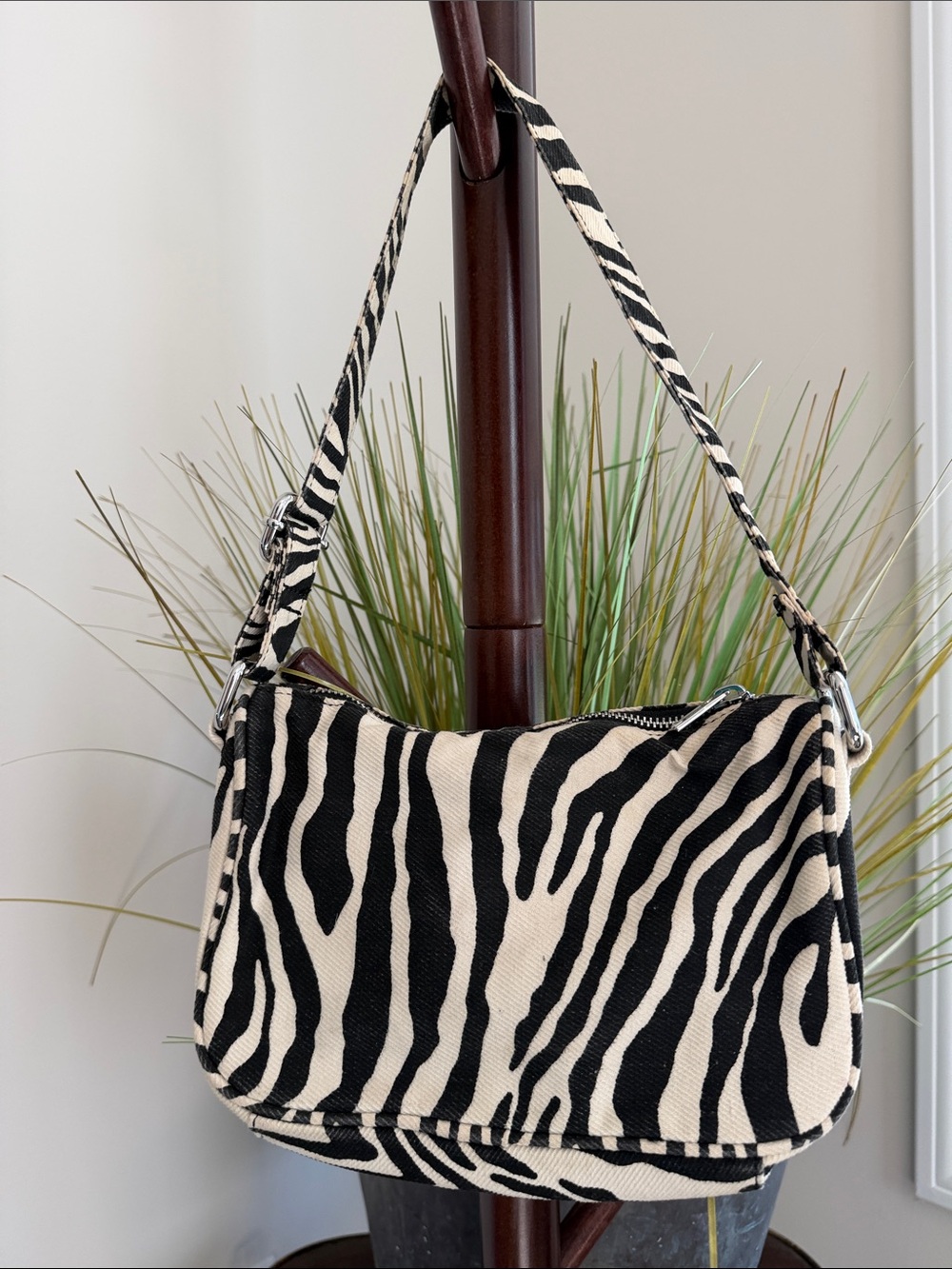 Brandy Melville Zebra print bag ( Authentic 1984 zipper)